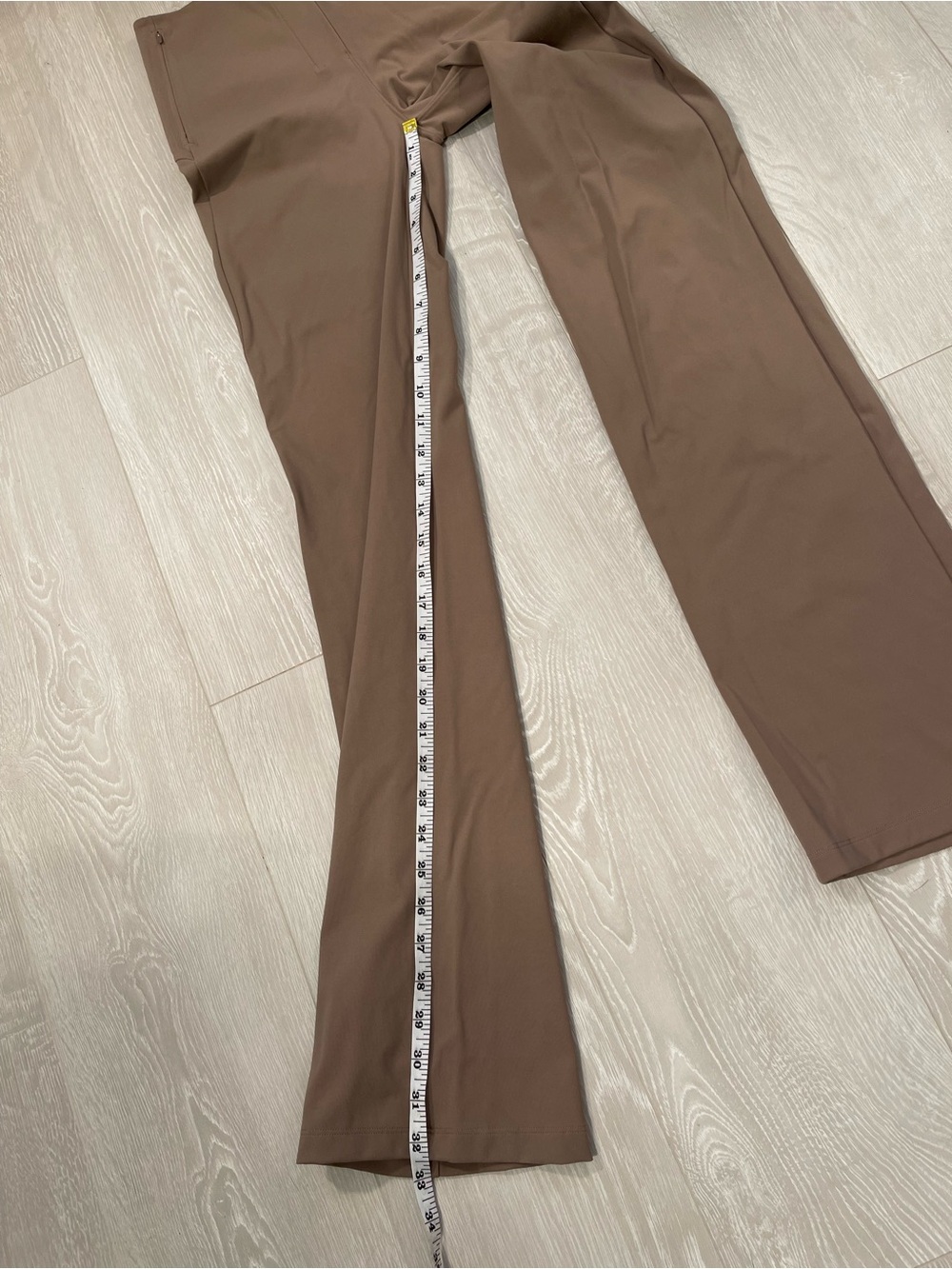 Lululemon Smooth Fit Pull-On High-Rise Pant *Regular Taupe size 6 - Picture 8 of 16